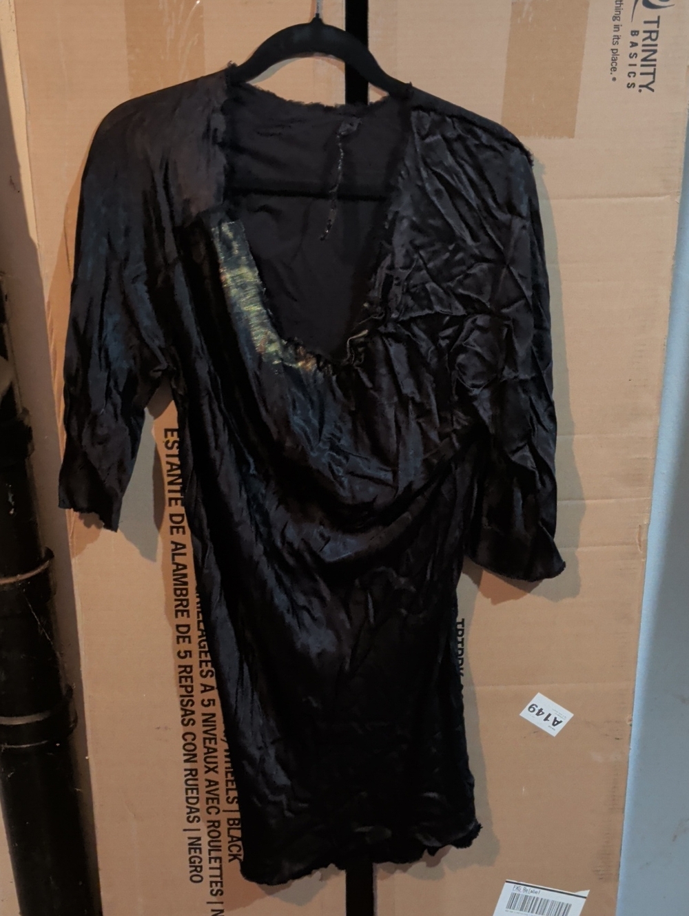 nwot Jaga Black With Gold Satin V-Neck Tunic Top